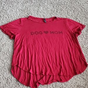 Women's Red 'Dog Mom' Short Sleeve Tee